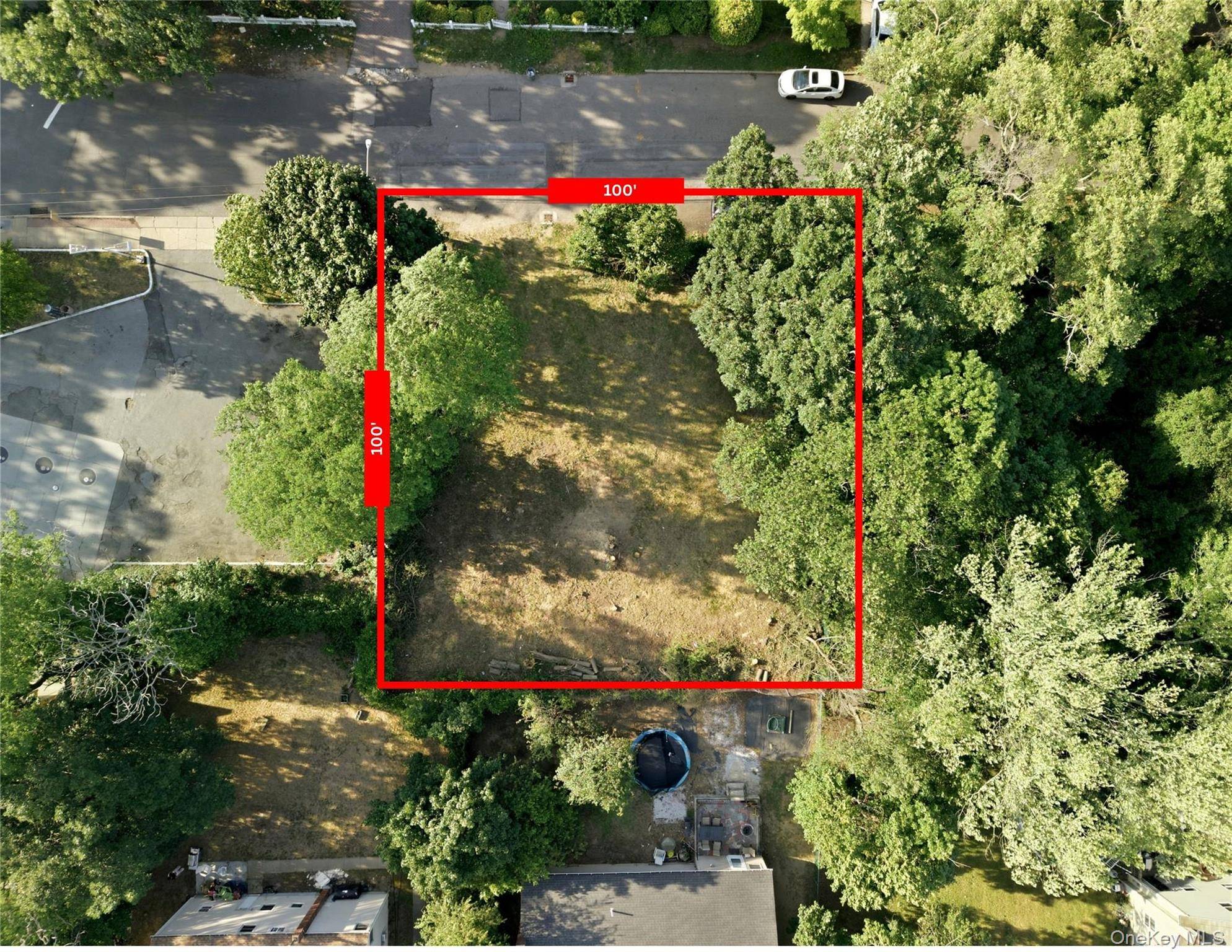 8 State AVE, Wyandanch, NY 11798
