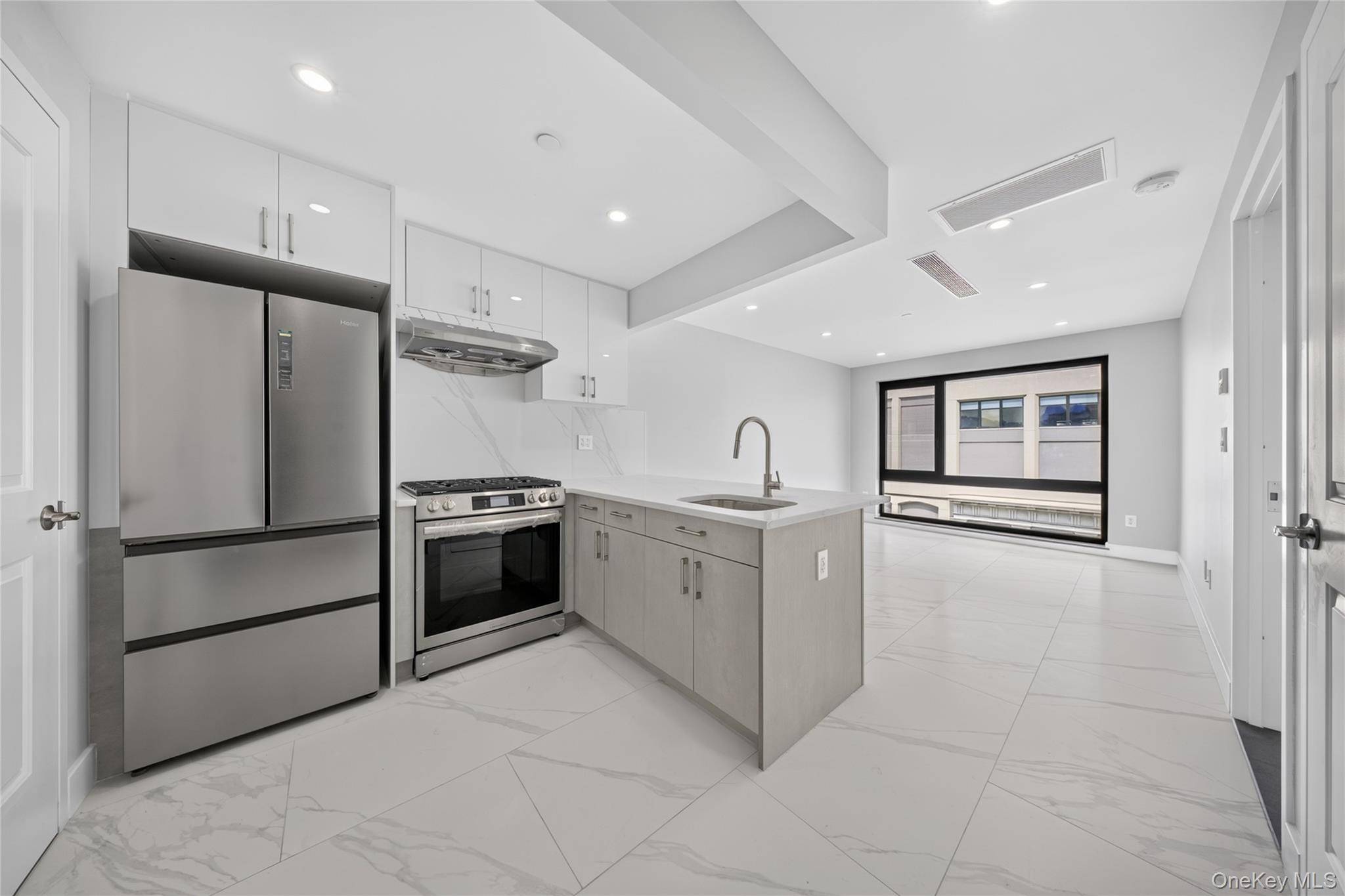 643 5th AVE #4A, Brooklyn, NY 11215