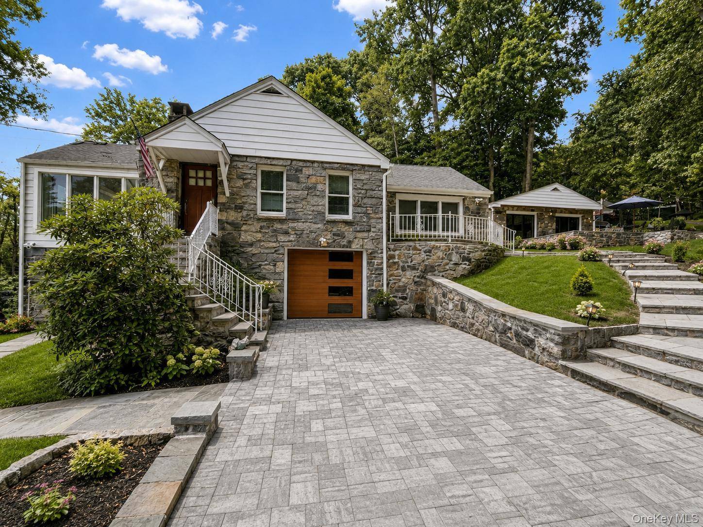 18 Kirk Lake DR, Mahopac, NY 10541