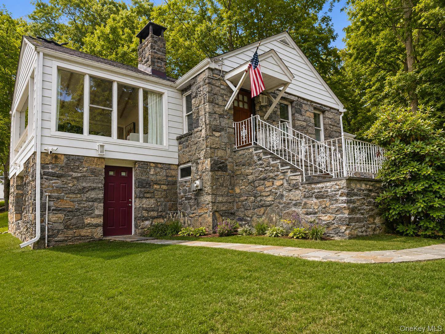 18 Kirk Lake DR, Mahopac, NY 10541