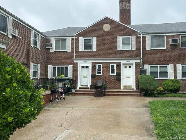 254-11 73rd RD #Unit B, Glen Oaks, NY 11004