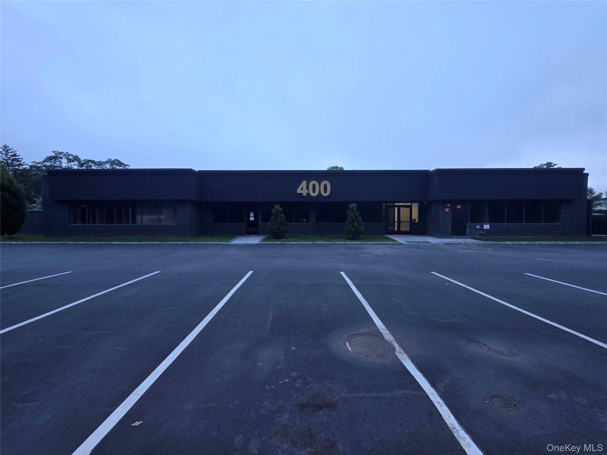 400 Townline RD, Hauppauge, NY 11788