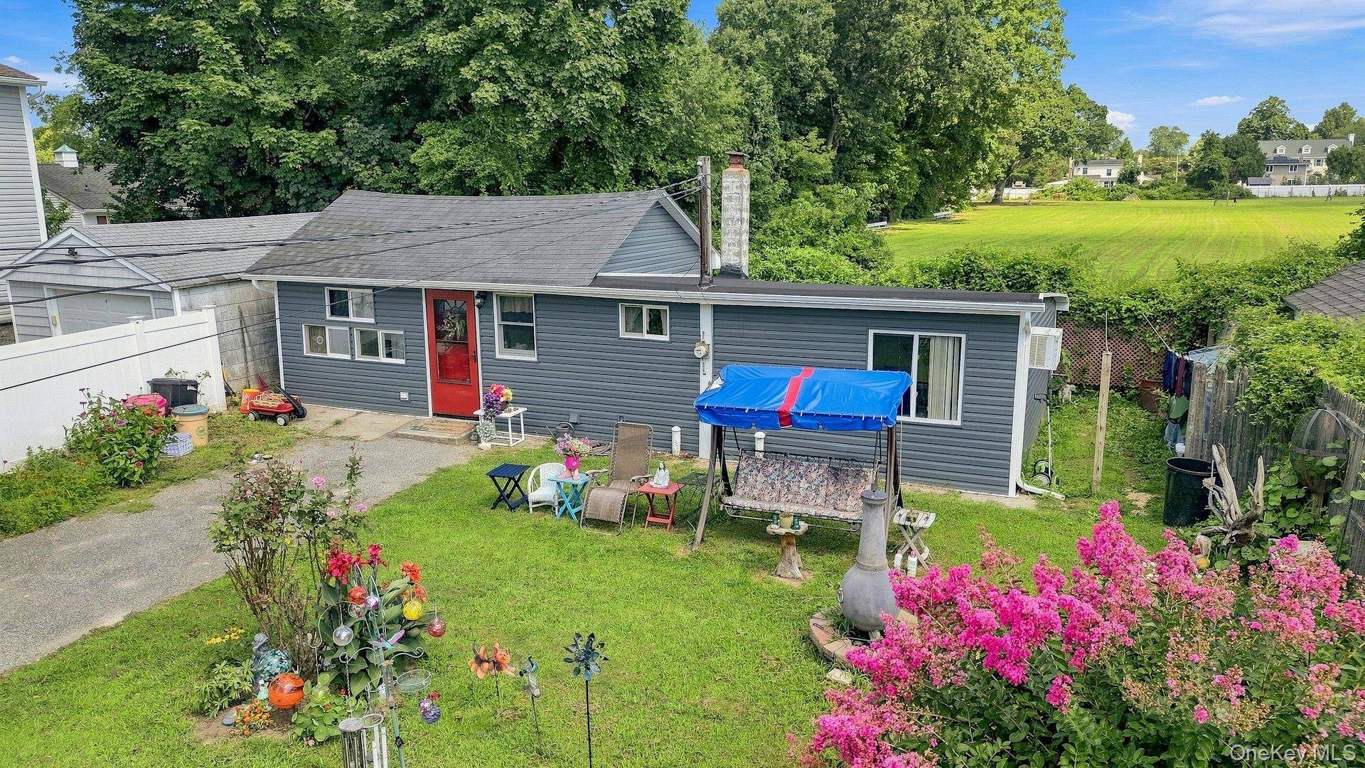 57 Sutton CT, West Islip, NY 11795