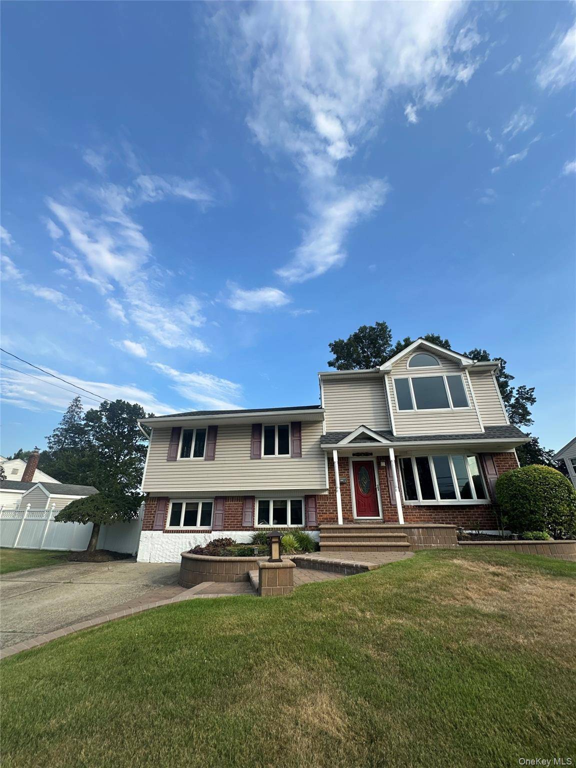 25 Cumberland RD, Jericho, NY 11753