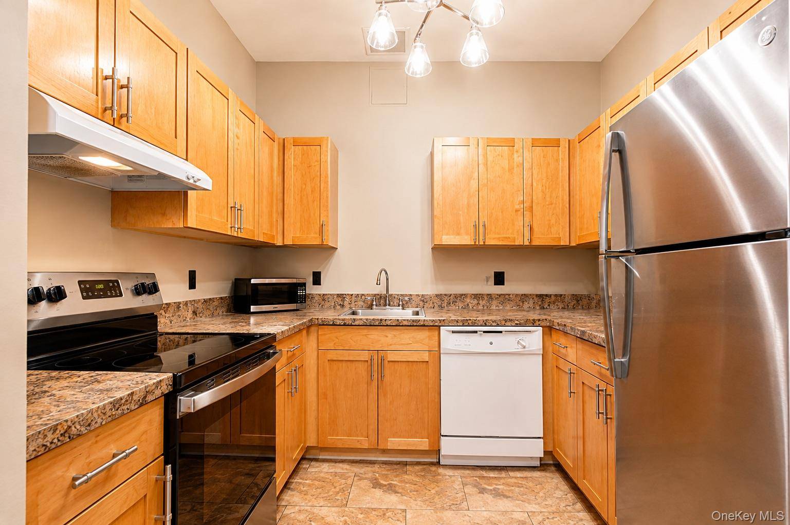 20 S Broadway #202, Nyack, NY 10960