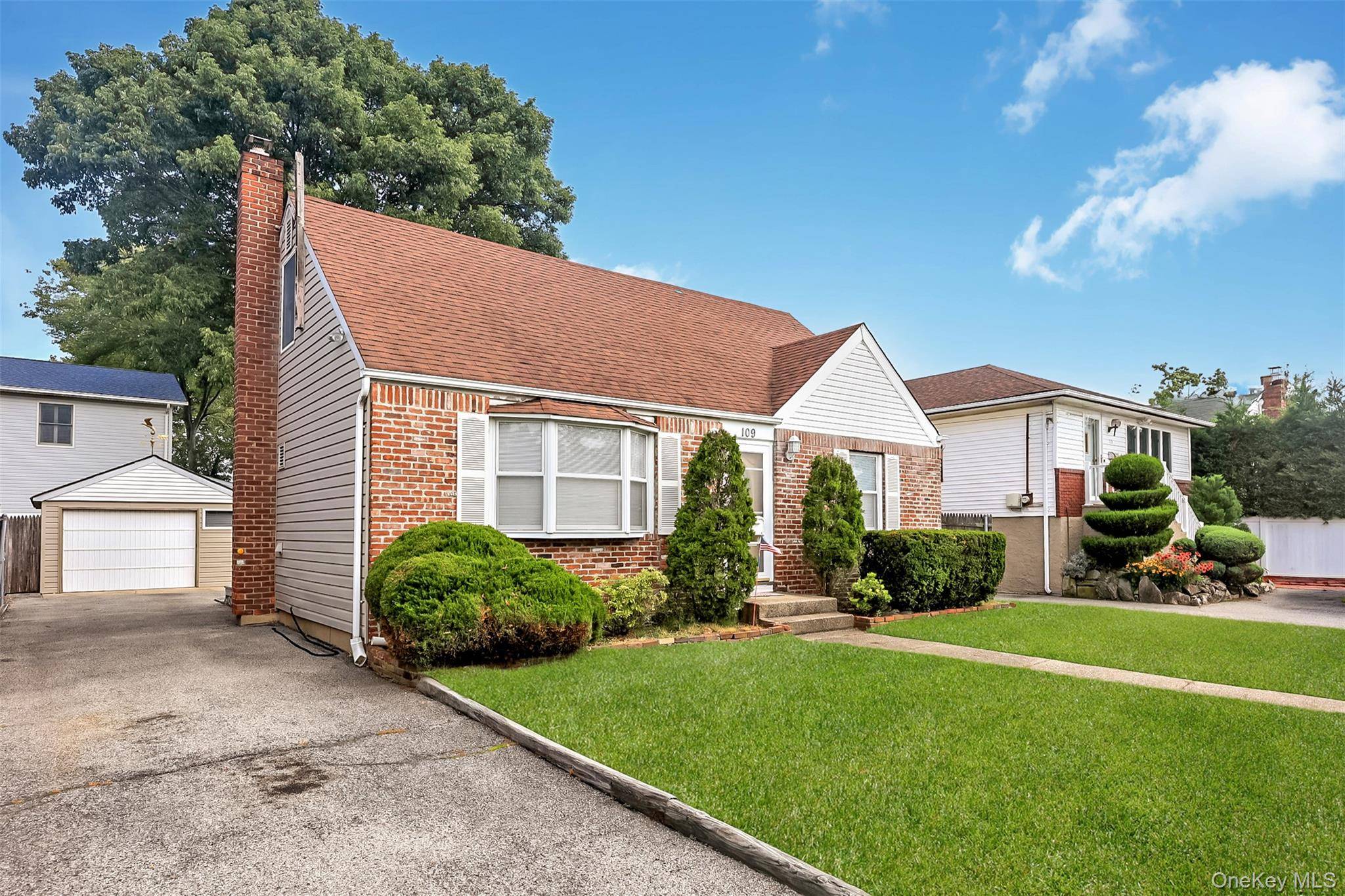 109 Henrietta AVE, Oceanside, NY 11572