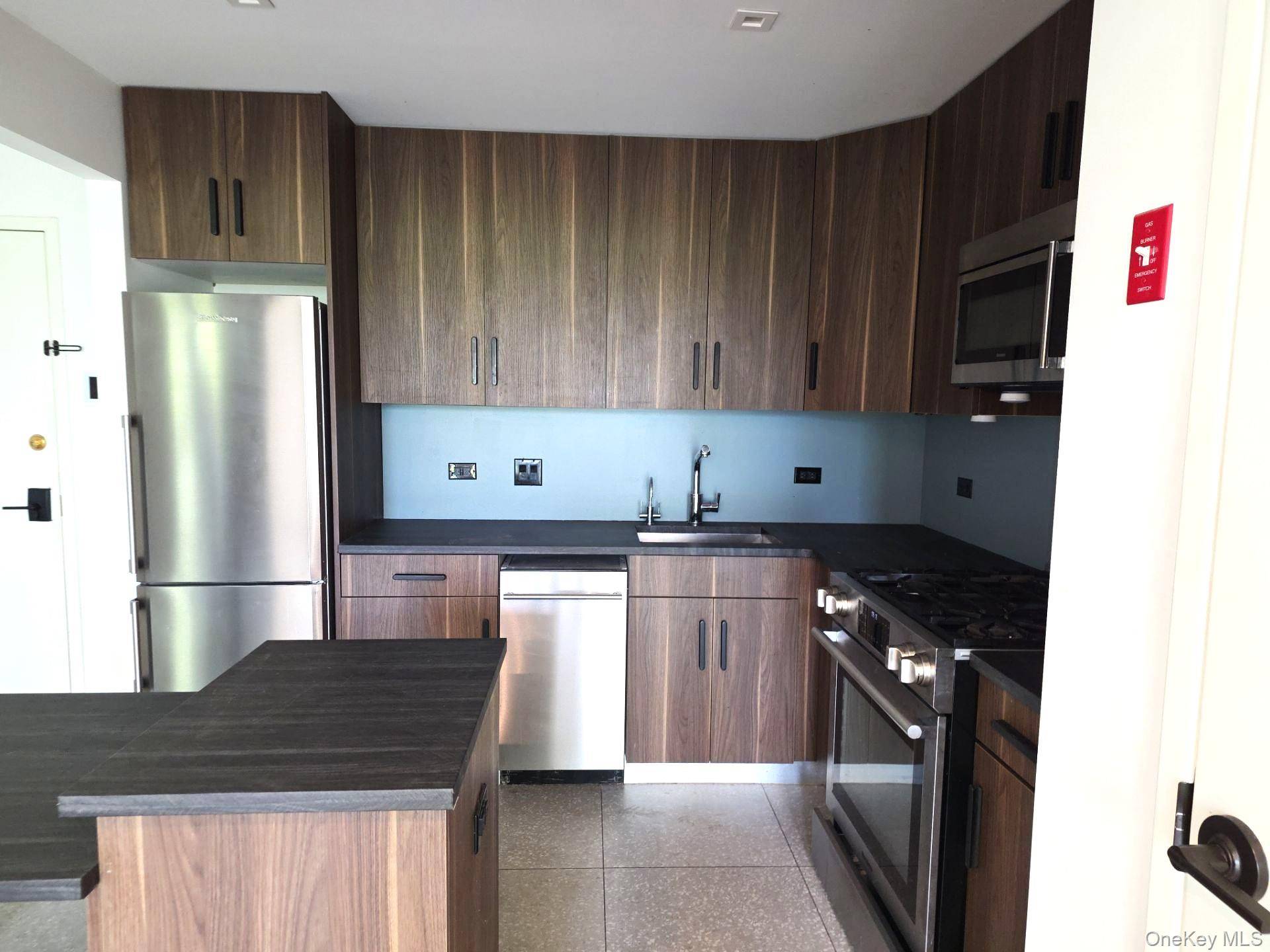 231 E 123rd ST, New York (manhattan), NY 10035