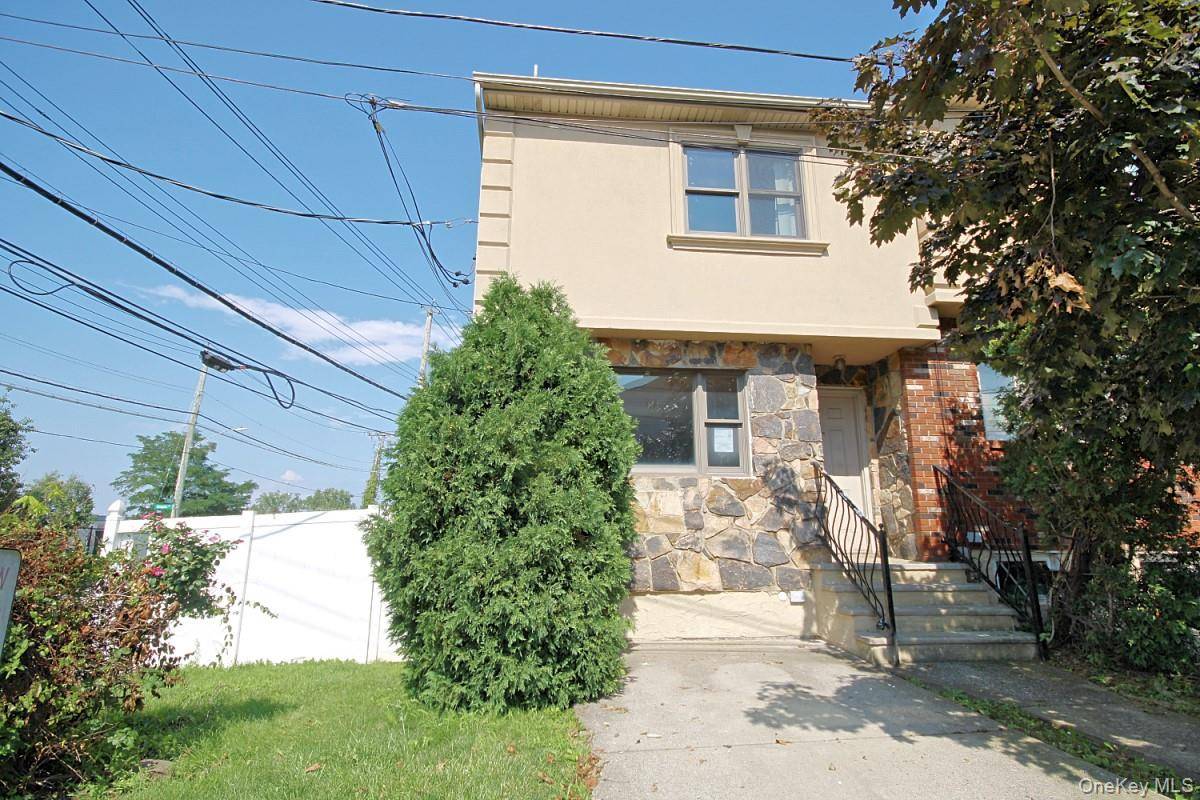 5 Abbey RD, Staten Island, NY 10308