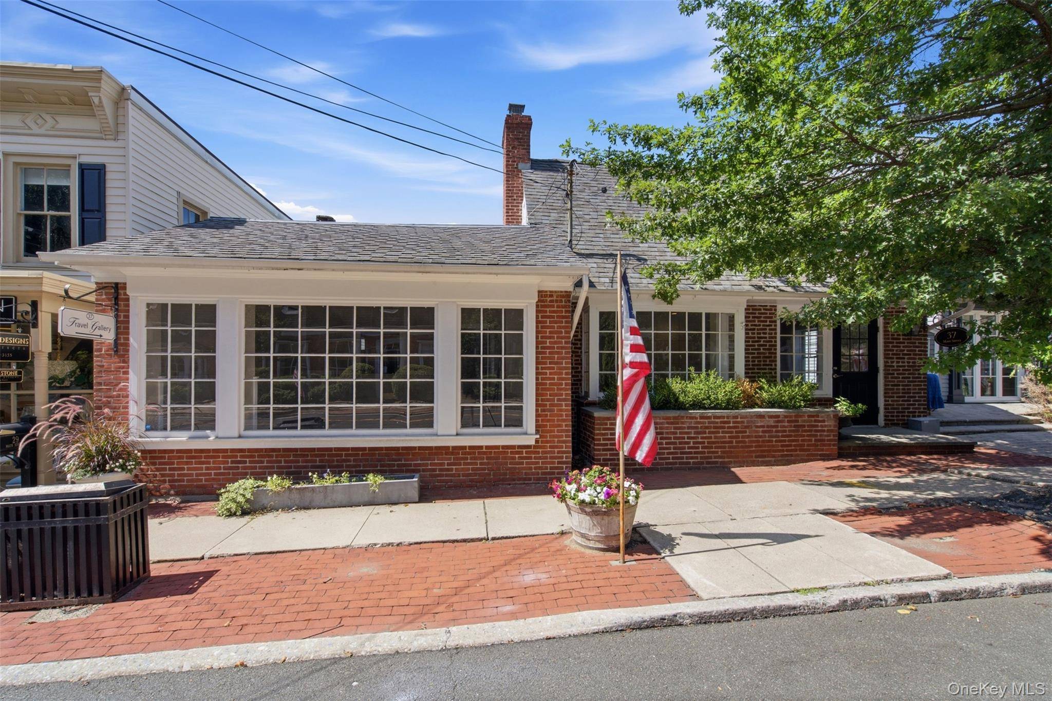 37 Main ST, Cold Spring Harbor, NY 11724
