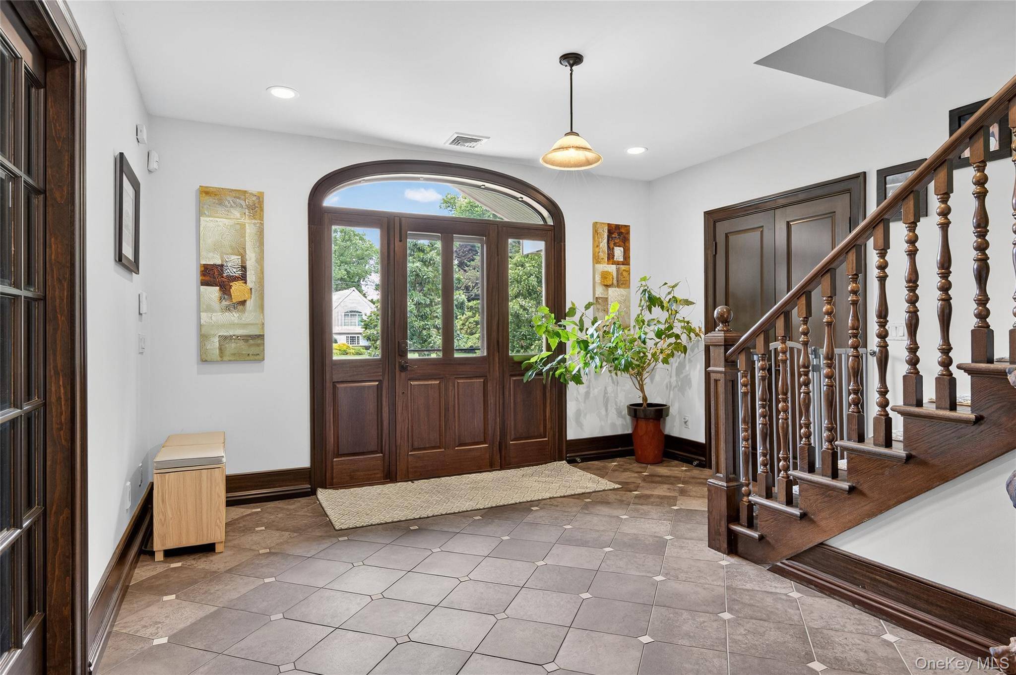 23 Gloria LN, Huntington, NY 11743