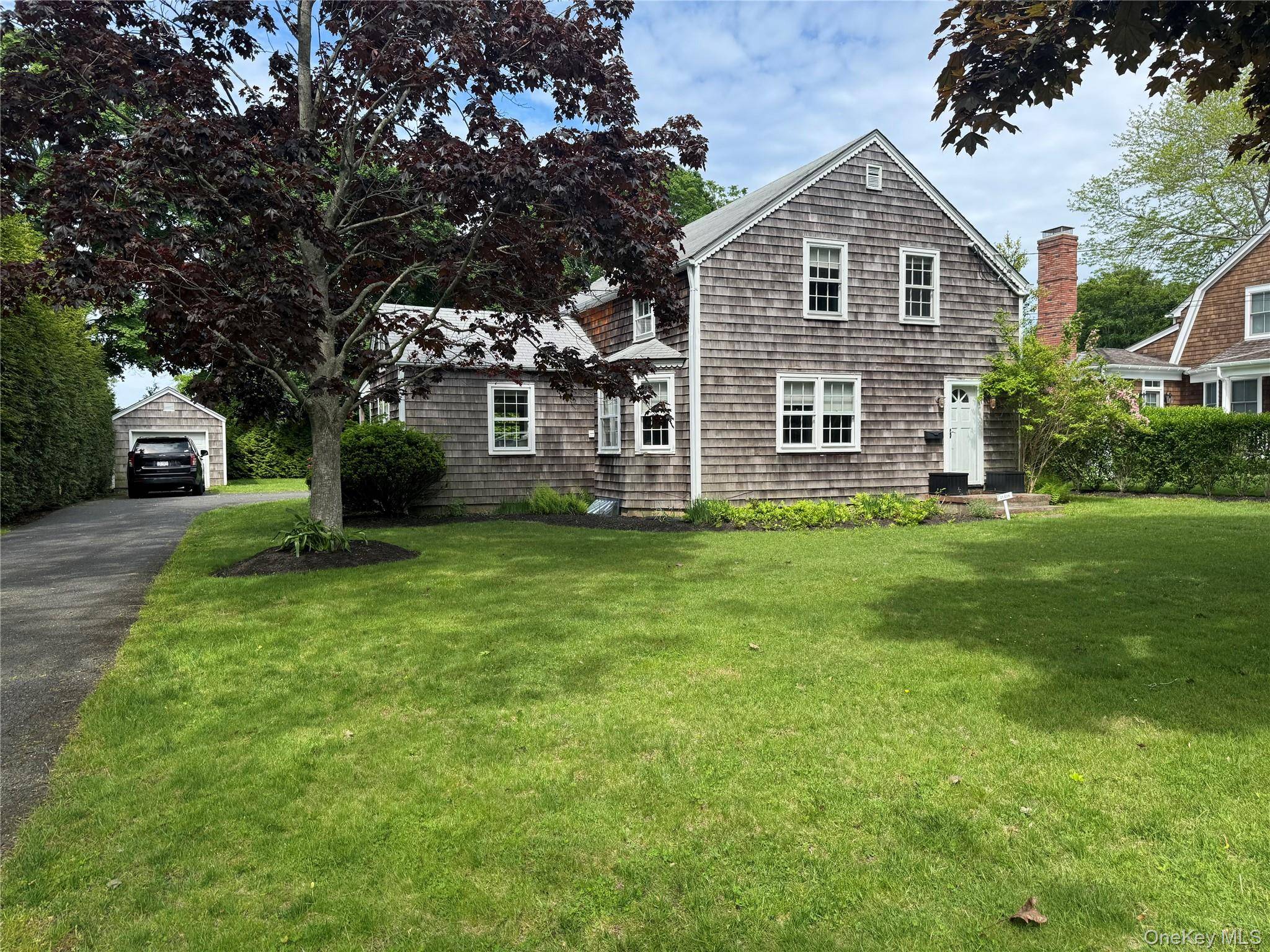 21 Elm Street, Southampton, NY 11968