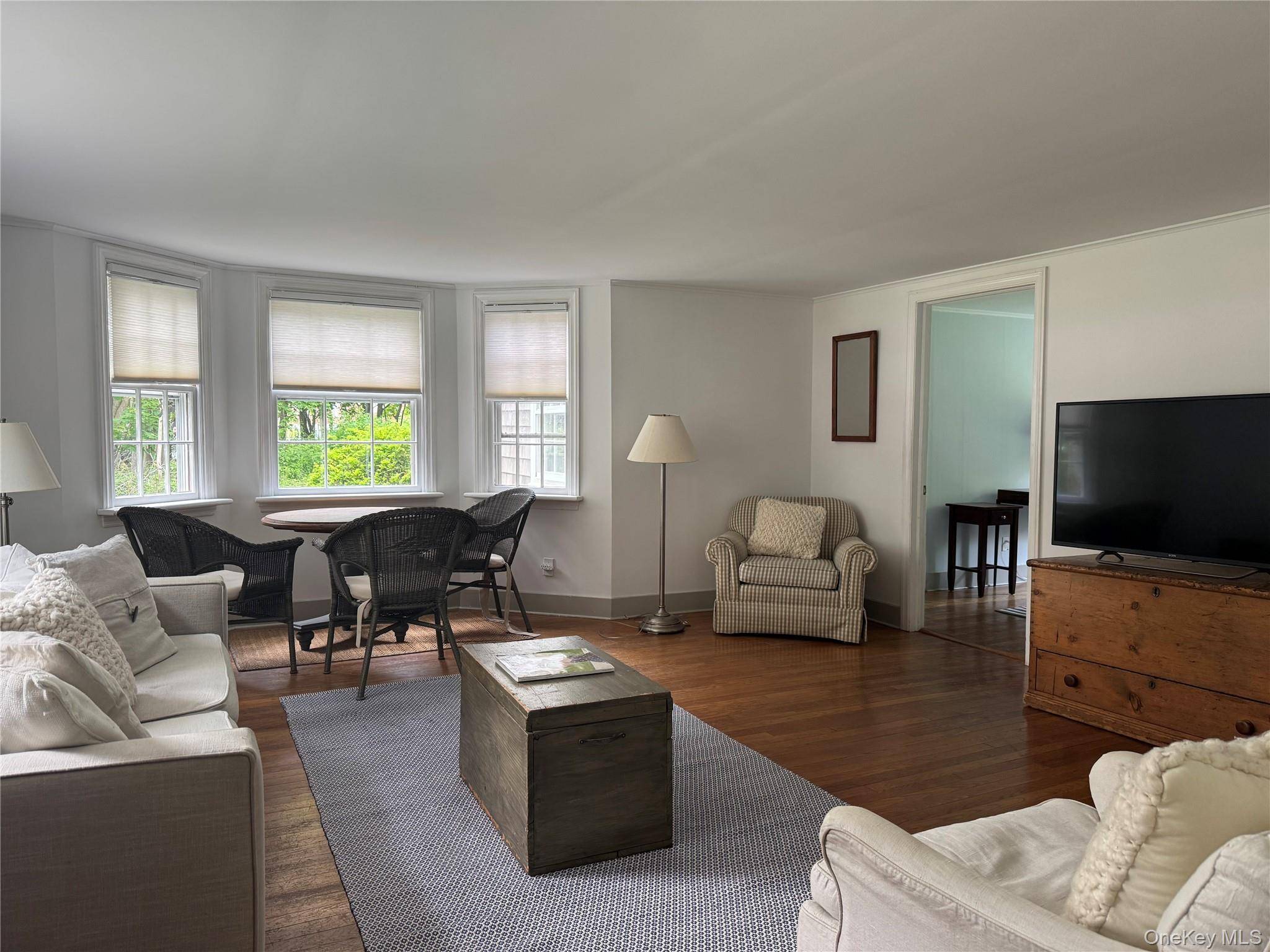 21 Elm Street, Southampton, NY 11968