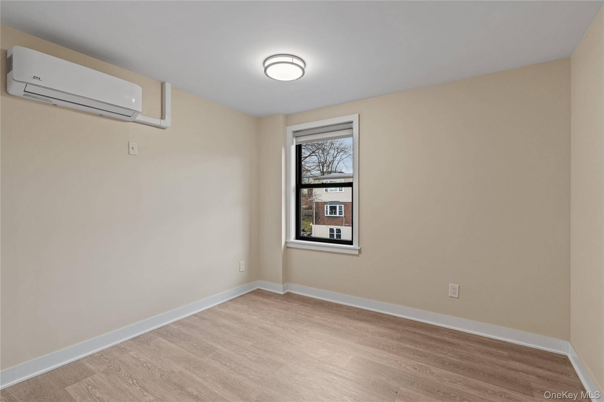 135 Wakefield AVE #401, Yonkers, NY 10704