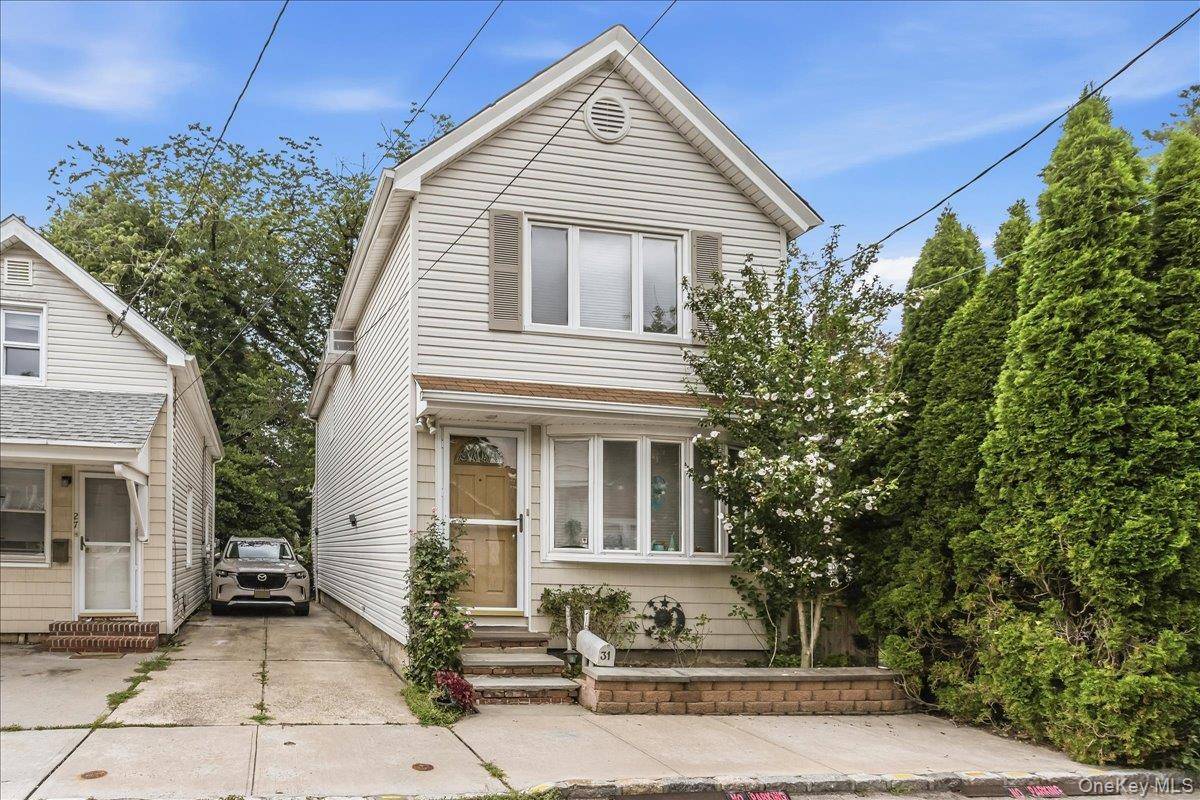 27 &  31 Kennedy RD, East Hills, NY 11577