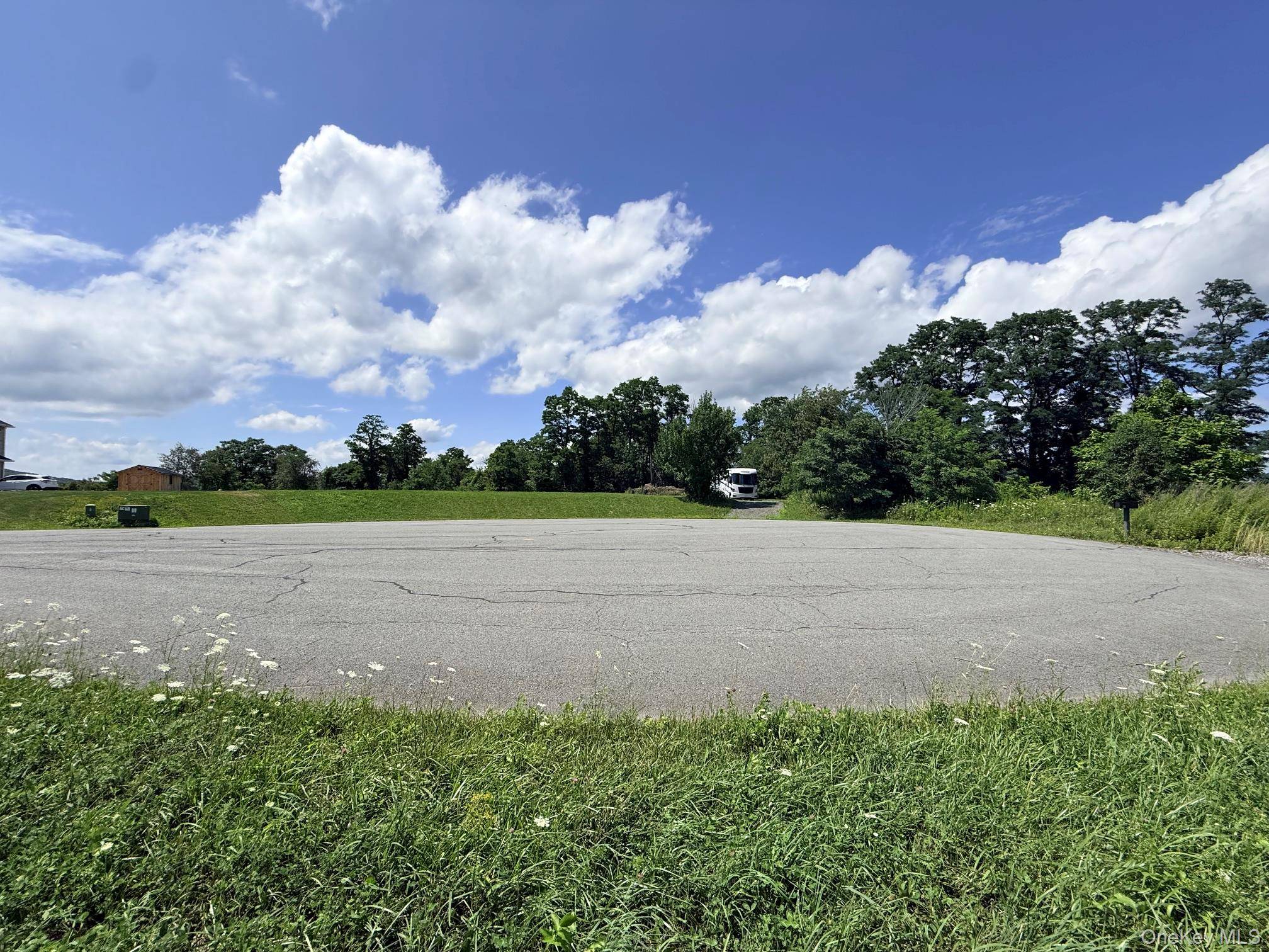 26 Quaker Hill RD, Milton, NY 12547