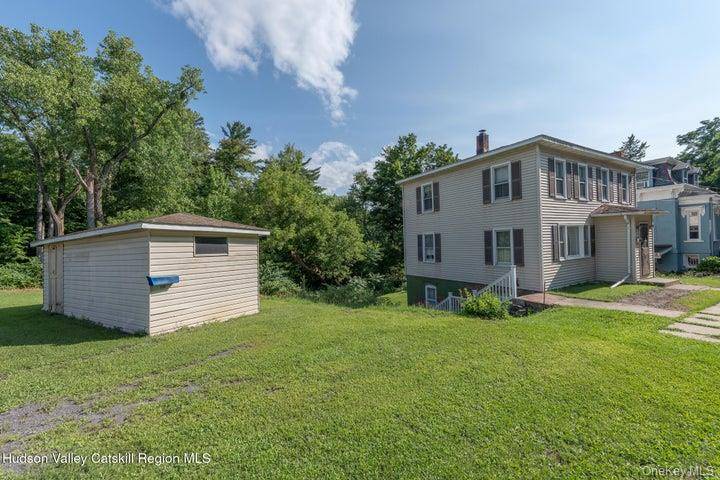 463 Main ST, Saugerties, NY 12477