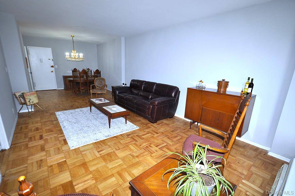 281 Garth RD #B1G, Scarsdale, NY 10583