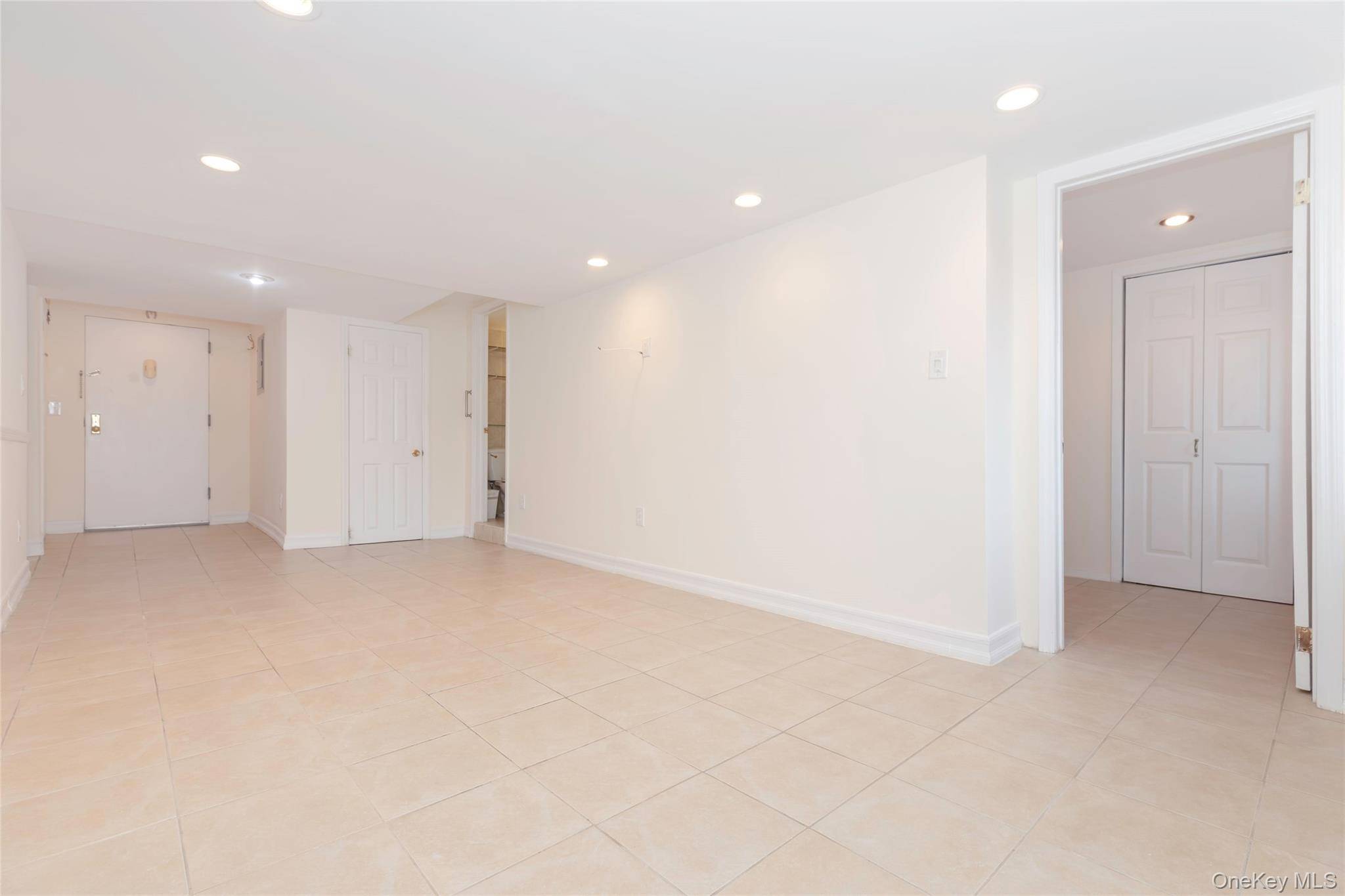 2035 Central Park AVE #AA4, Yonkers, NY 10710