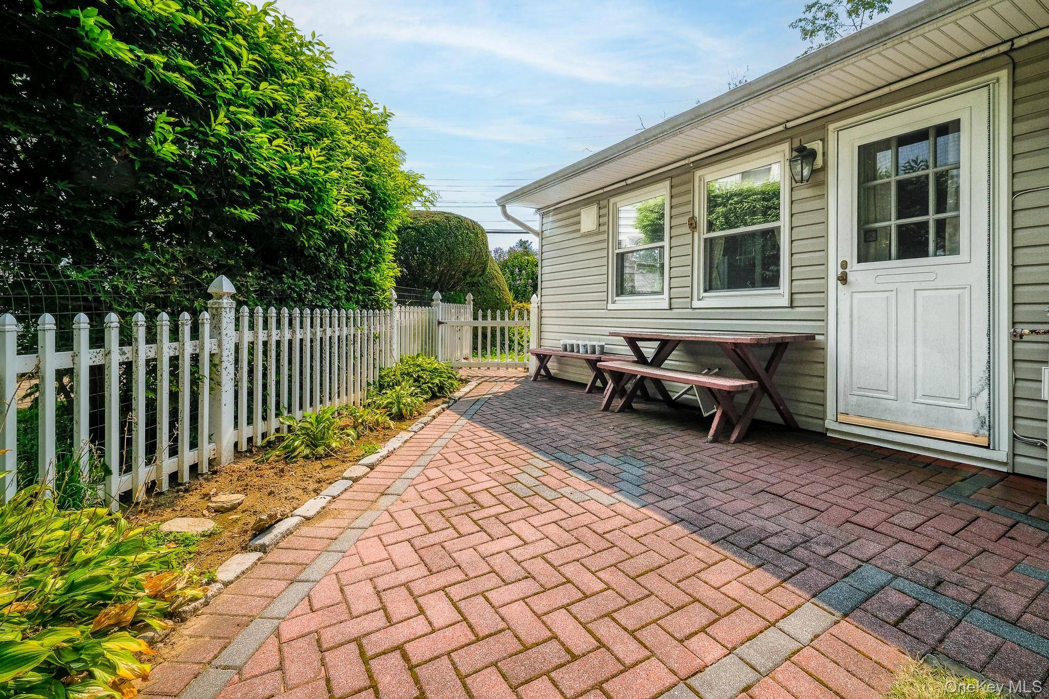 121 Windermere DR, Yonkers, NY 10710