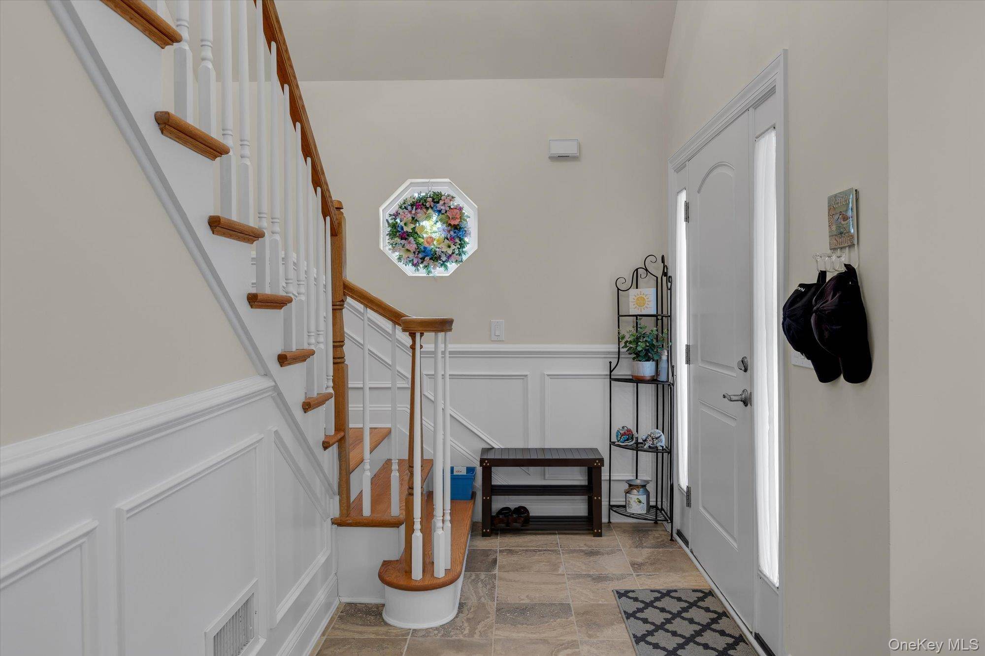 158 Stoneleigh DR, Riverhead, NY 11901