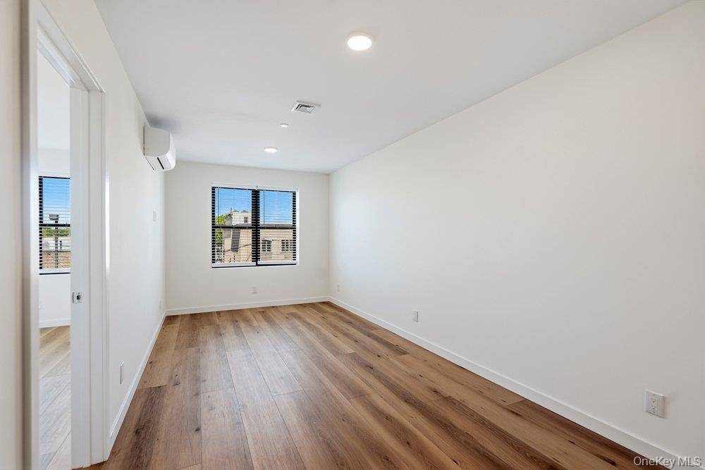62-47 60th ST #2, Ridgewood, NY 11385