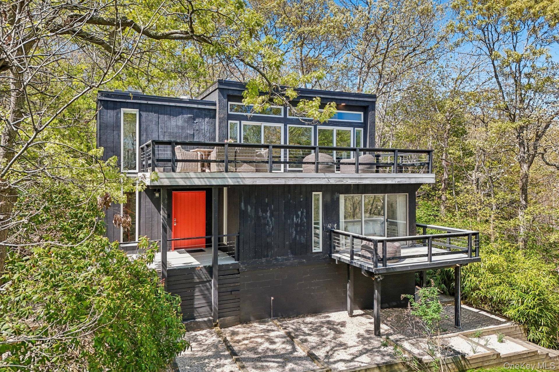 15 Elm LN, Montauk, NY 11954