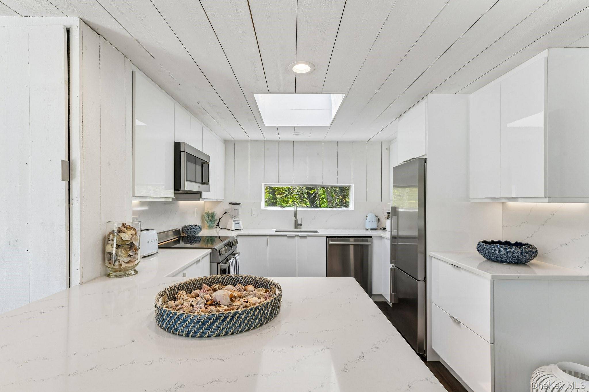 15 Elm LN, Montauk, NY 11954