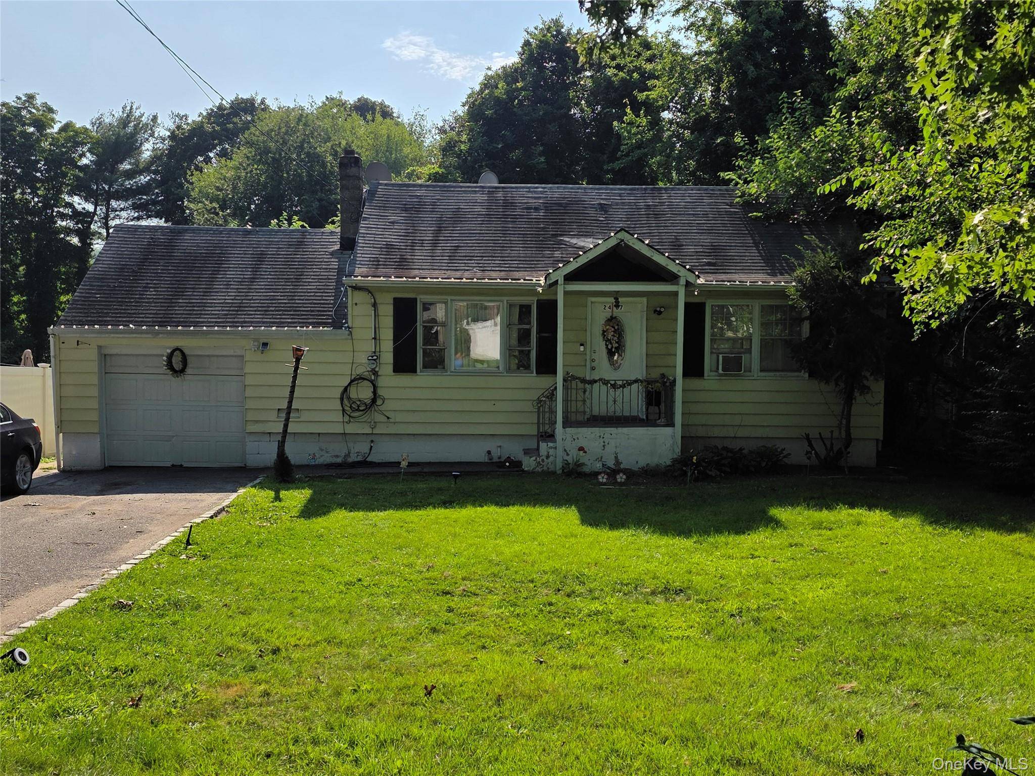 2467 New York AVE, Melville, NY 11747