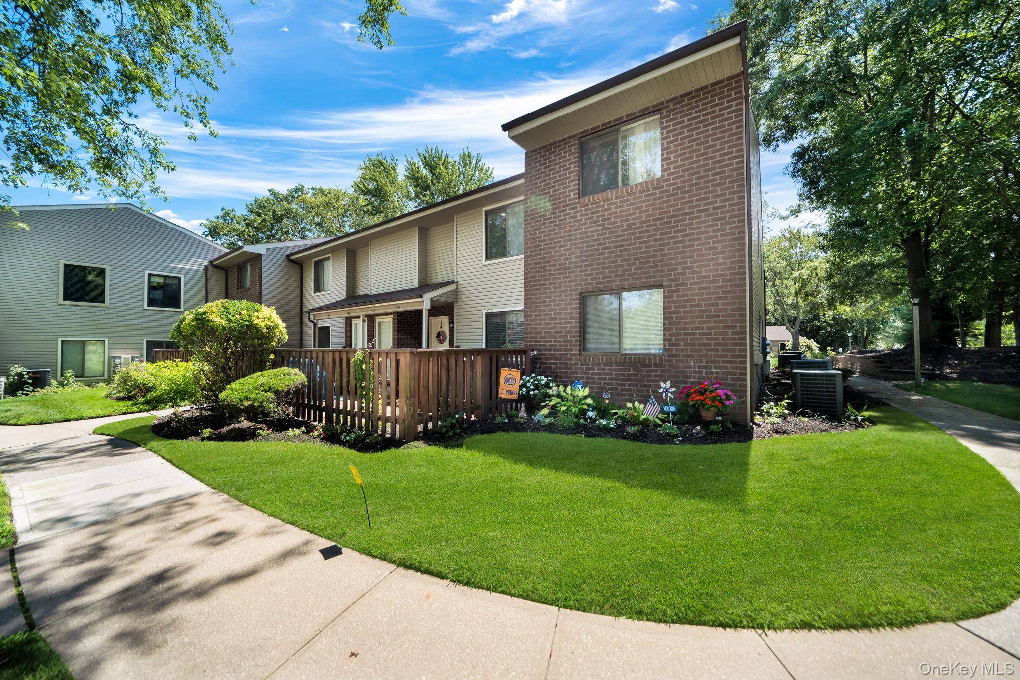 770 Hilltop CT, Coram, NY 11727