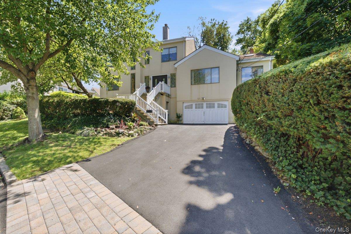 121 Newport RD, Yonkers, NY 10710