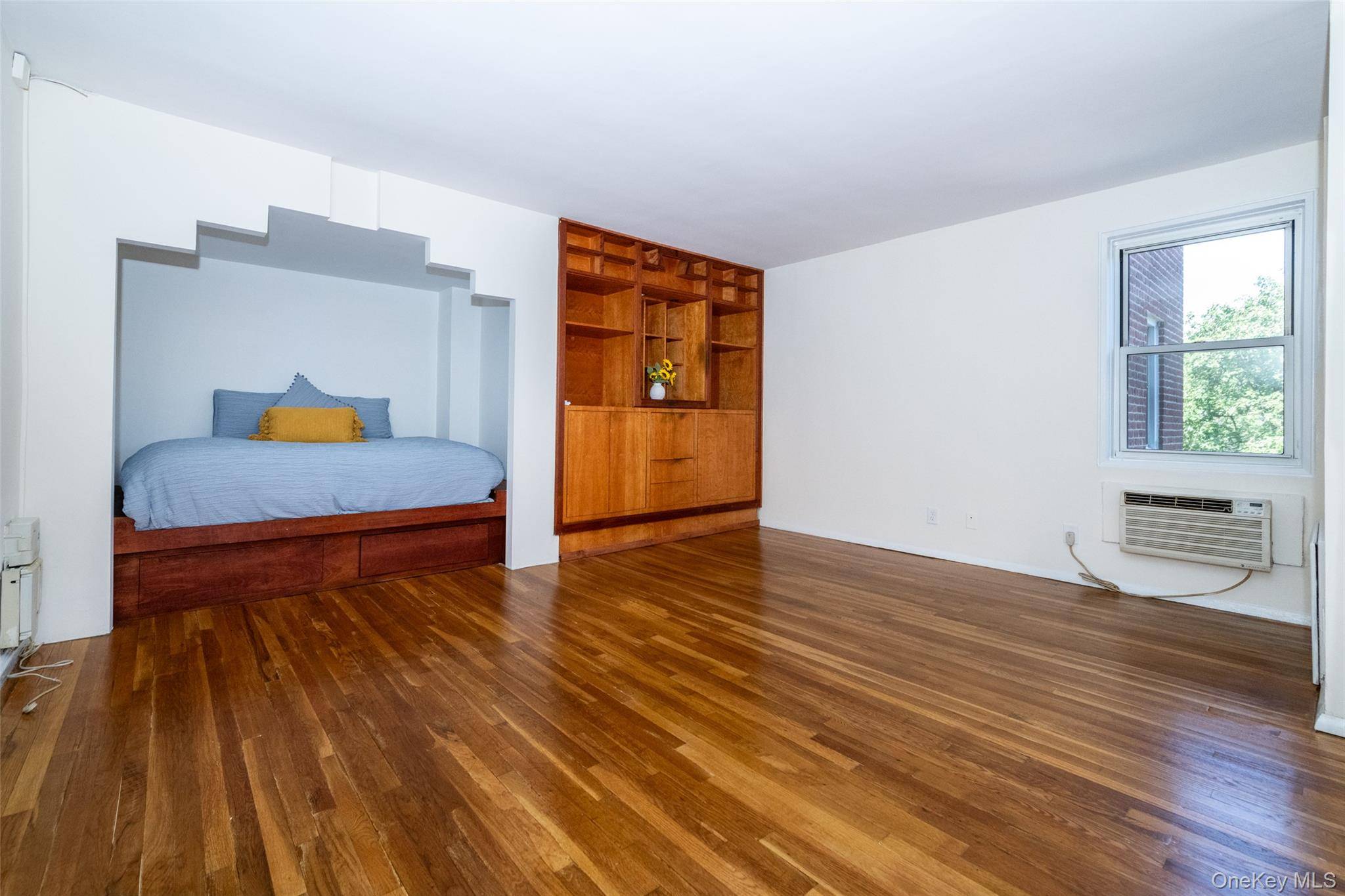 611 Palmer RD #4Y, Yonkers, NY 10701