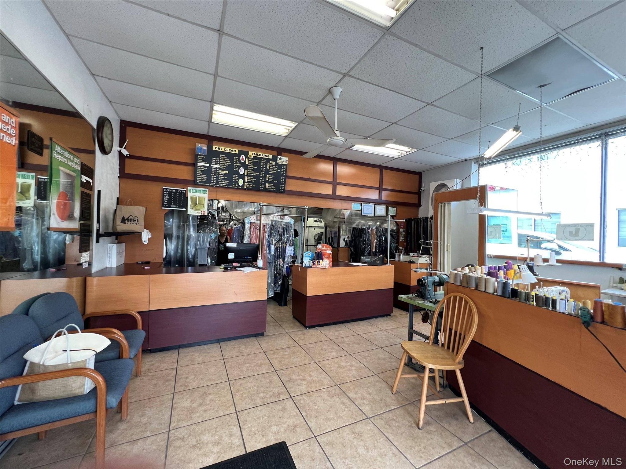 56-15 Marathon Pkwy, Little Neck, NY 11362