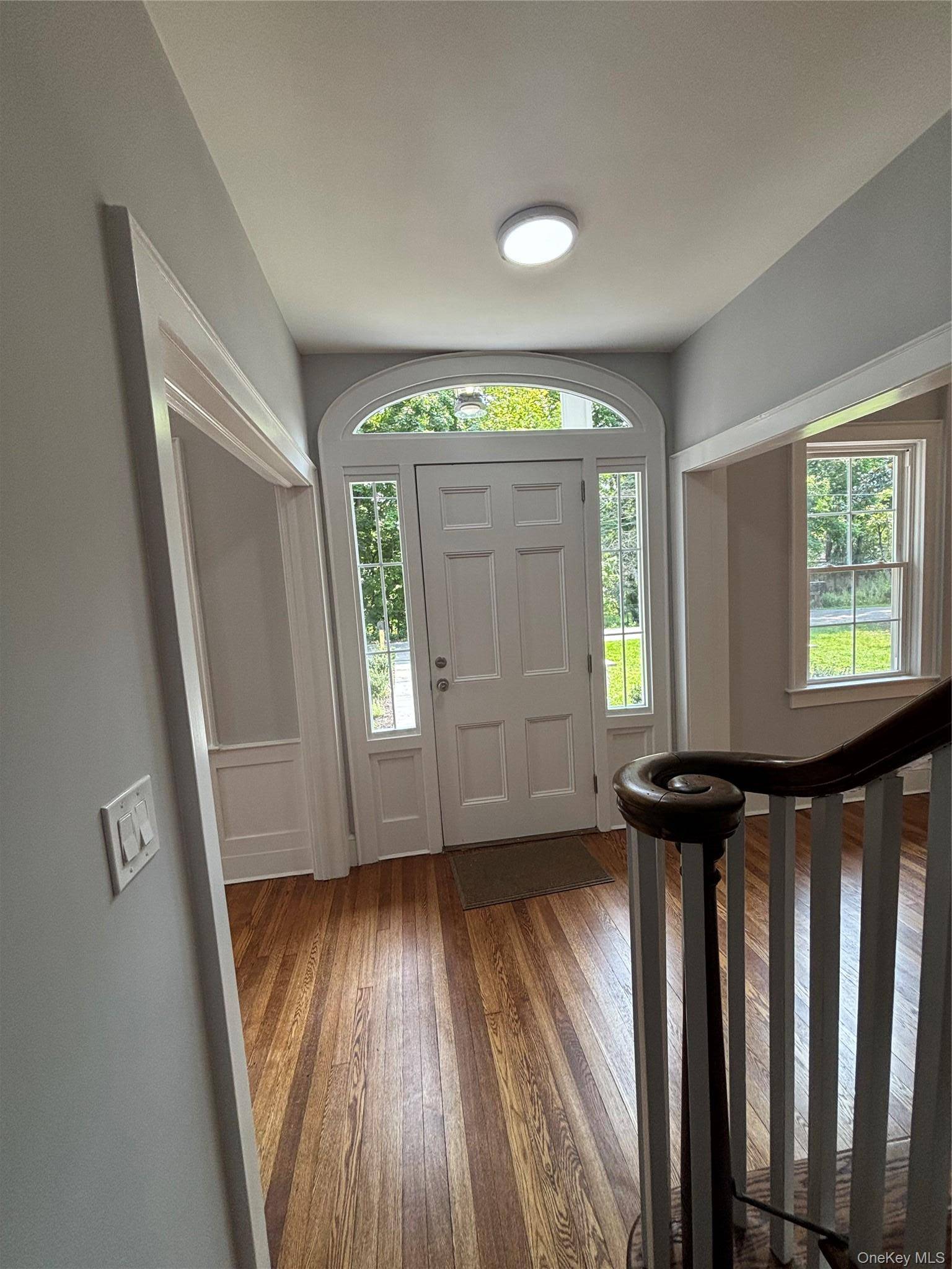 28 Wayaawi AVE, Bayville, NY 11709
