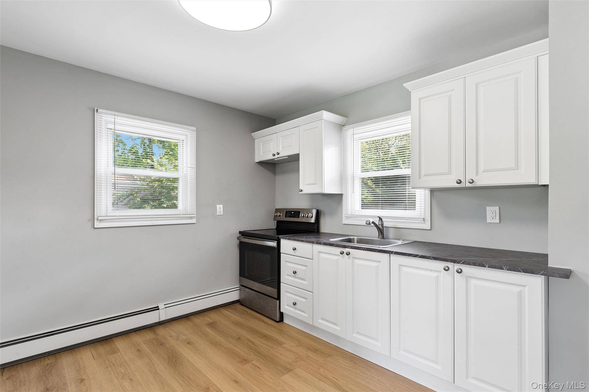 171 Wakeman RD, Hampton Bays, NY 11946