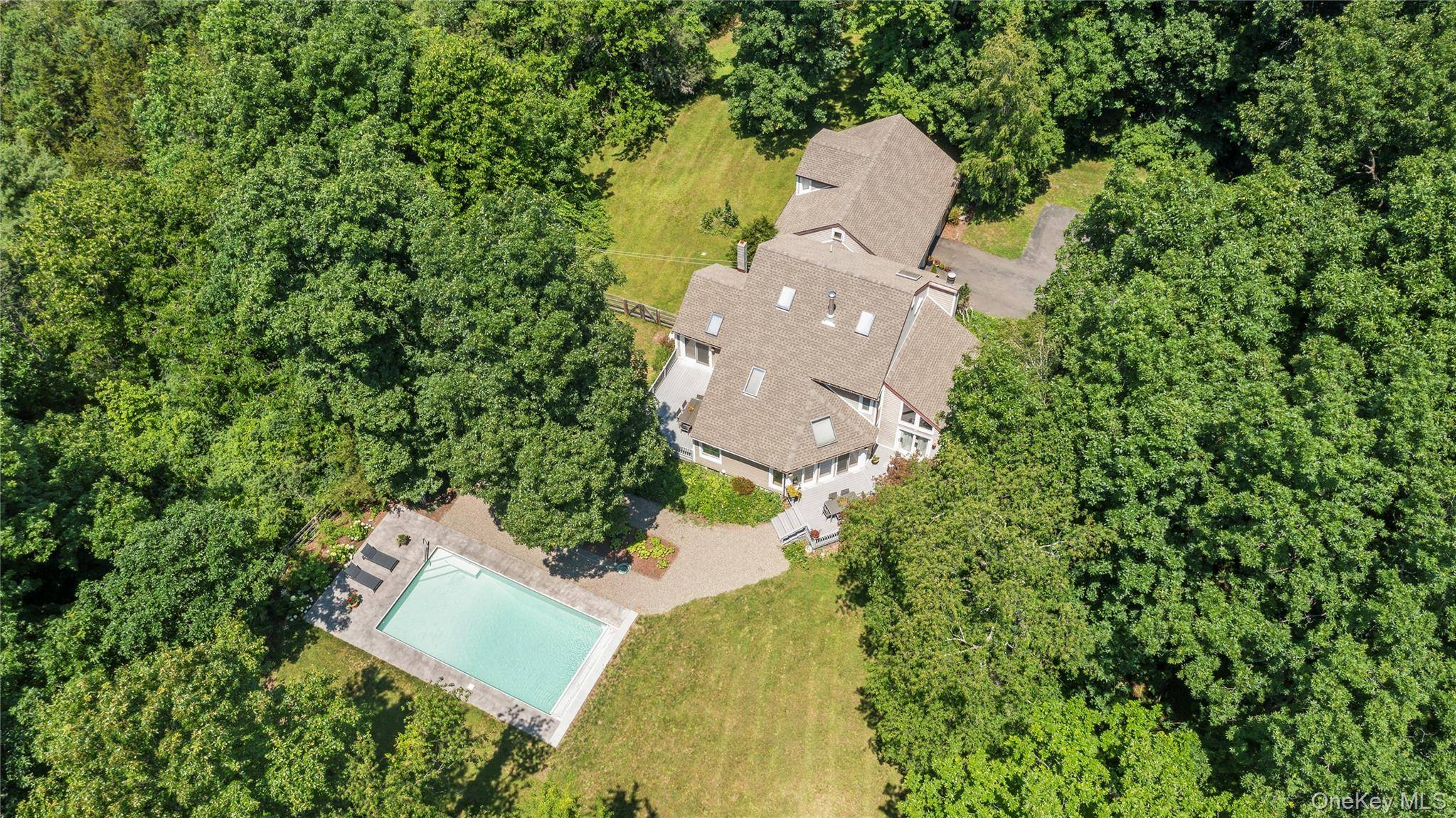 300 Old Sawmill RD, Germantown, NY 12526