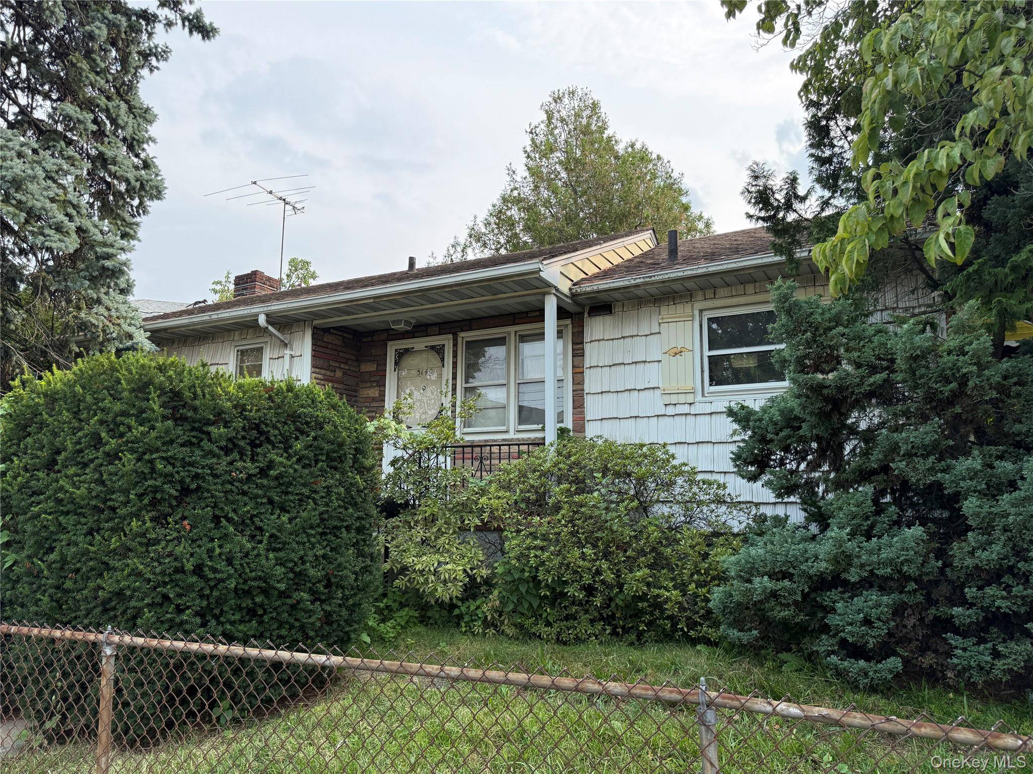 3140 Country Club RD, Bronx, NY 10465