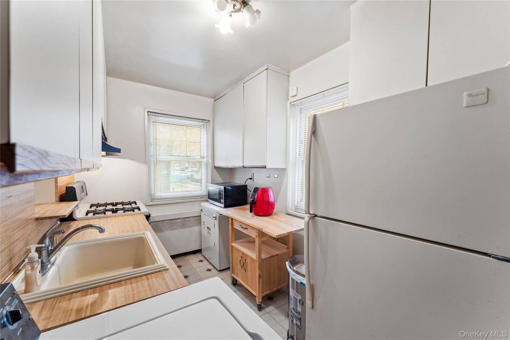 251-29 61st AVE ##719, Little Neck, NY 11362