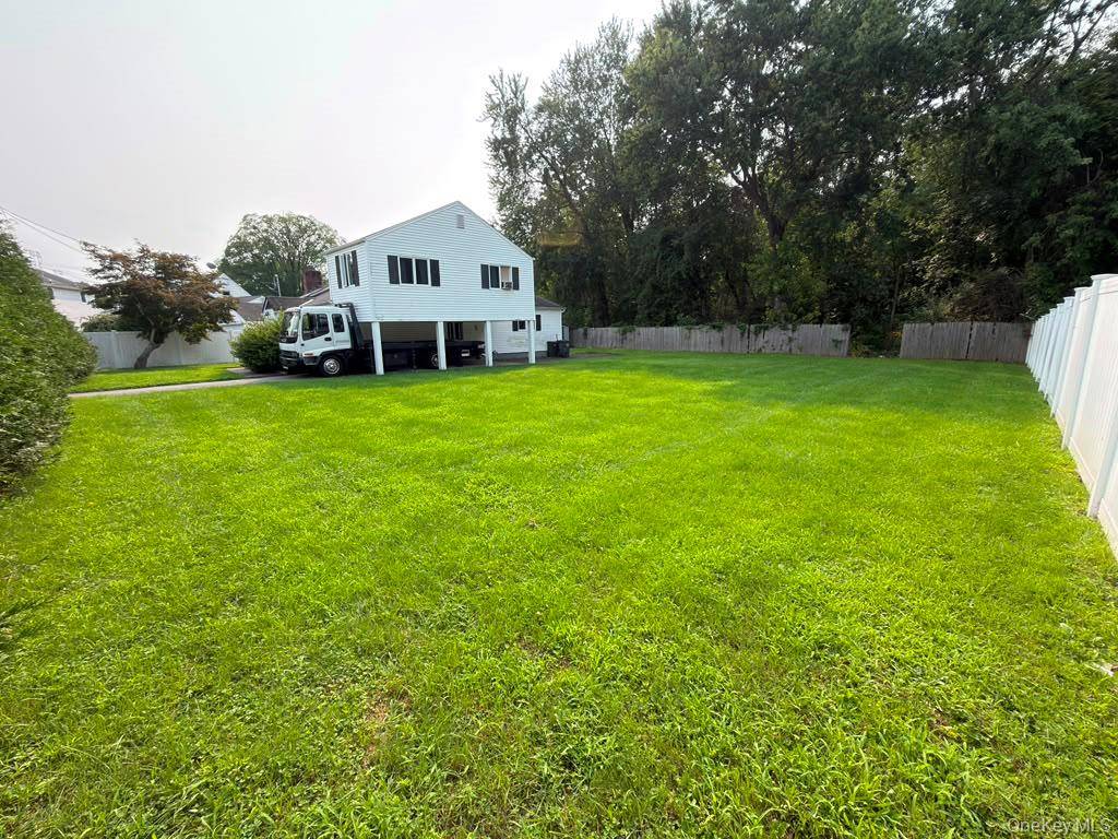 9 Babbitt CT, Elmsford, NY 10523