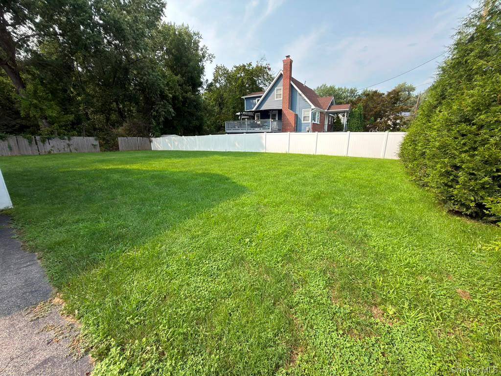 9 Babbitt CT, Elmsford, NY 10523