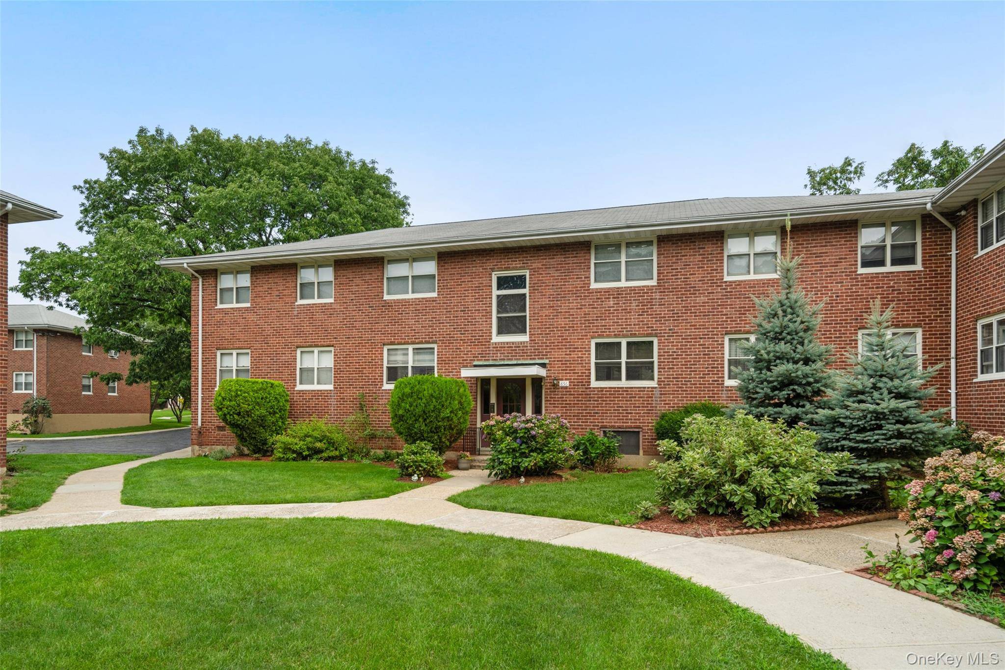 856 Palisade AVE #2D, Yonkers, NY 10703