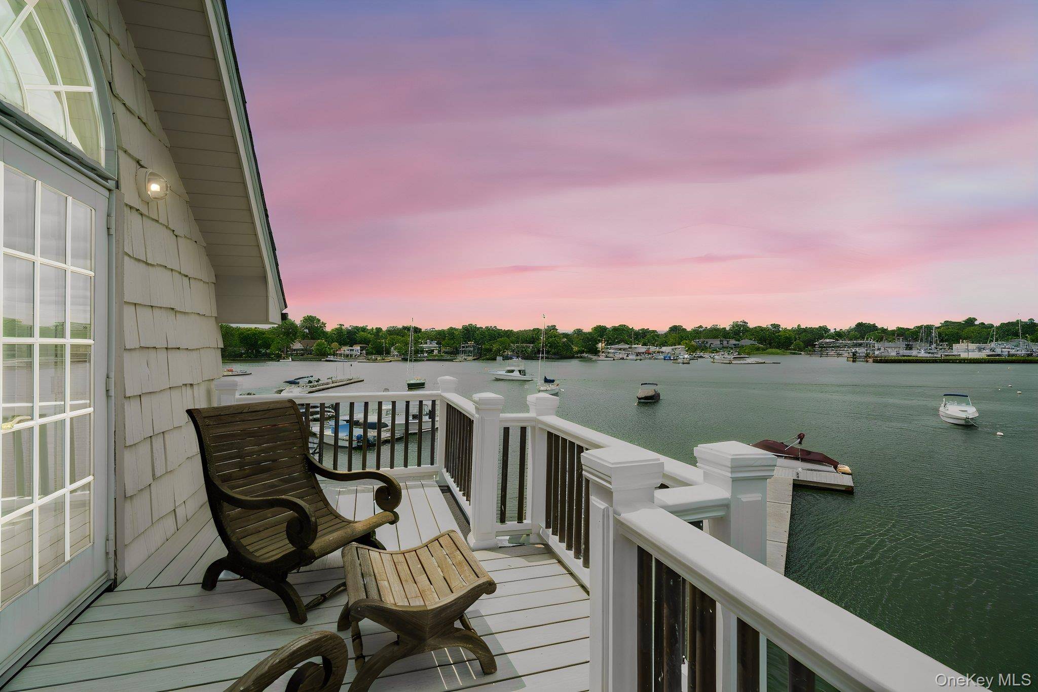 522 The Pkwy, Mamaroneck, NY 10543