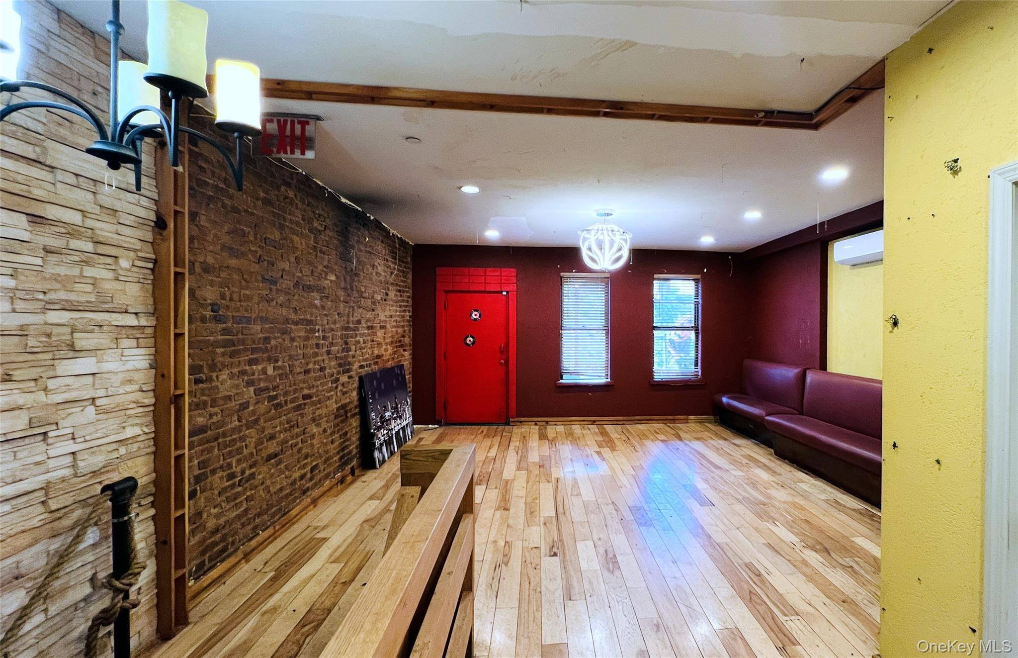 59-09 71st AVE, Ridgewood, NY 11385