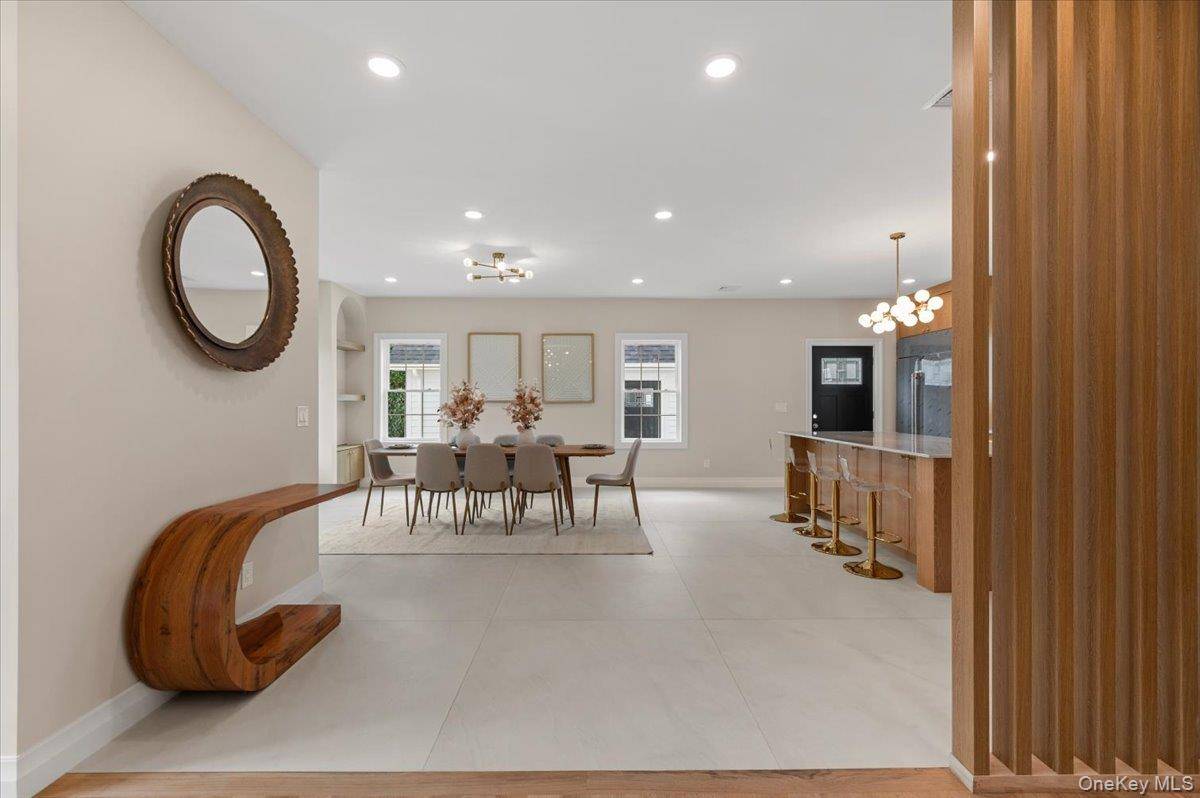 26 Belleview AVE, Port Washington, NY 11050