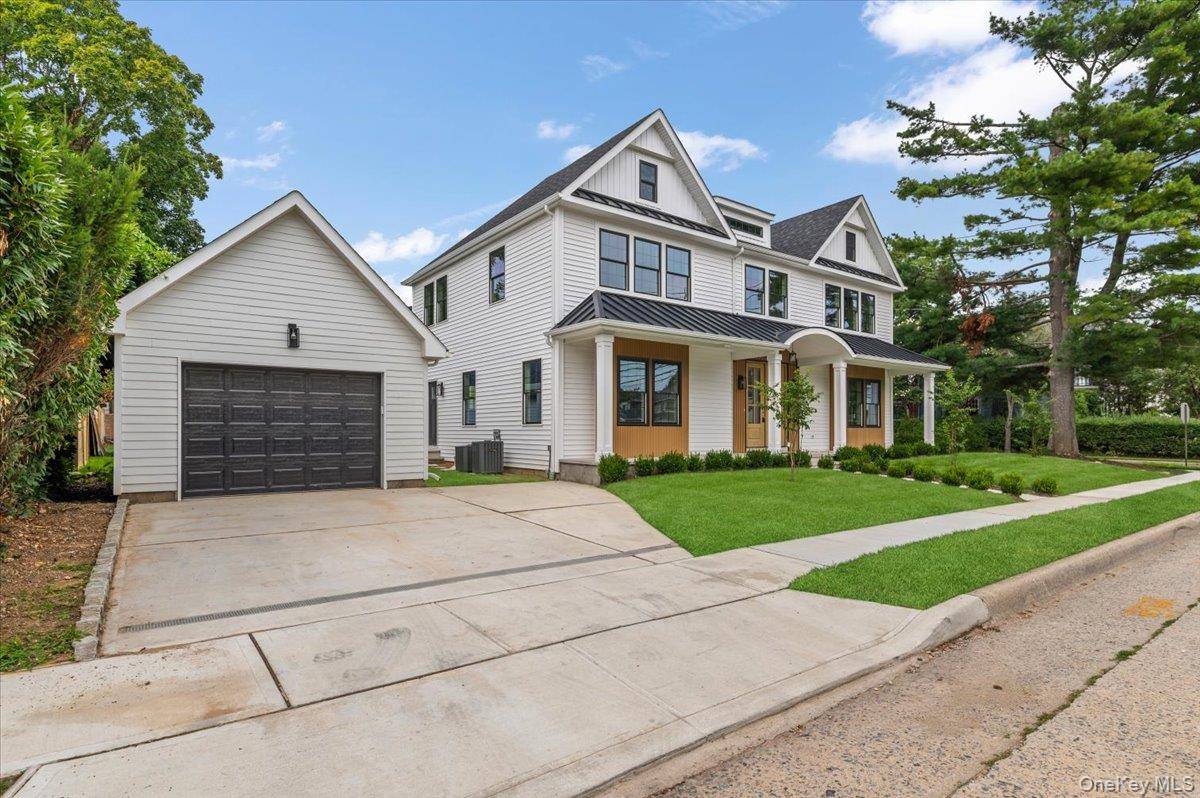 26 Belleview AVE, Port Washington, NY 11050