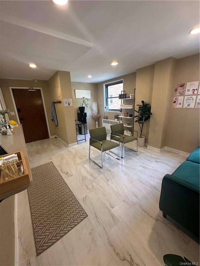 56 Doyer AVE #1E & 1F, White Plains, NY 10605