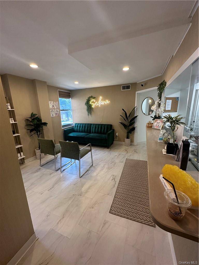 56 Doyer AVE #1E & 1F, White Plains, NY 10605