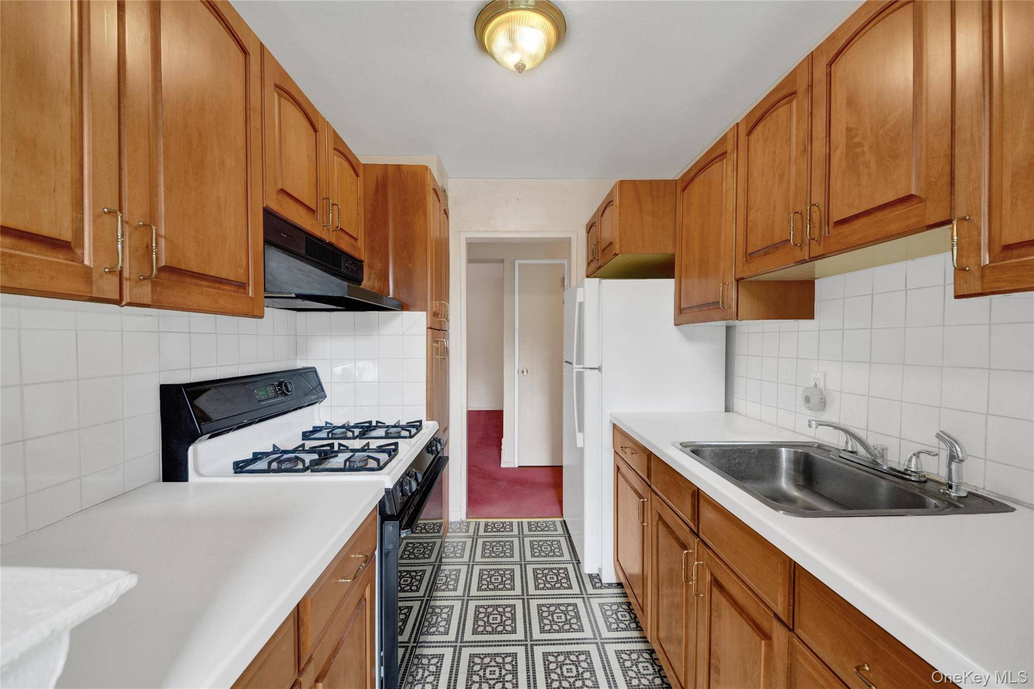110 DeHaven DR #416, Yonkers, NY 10703
