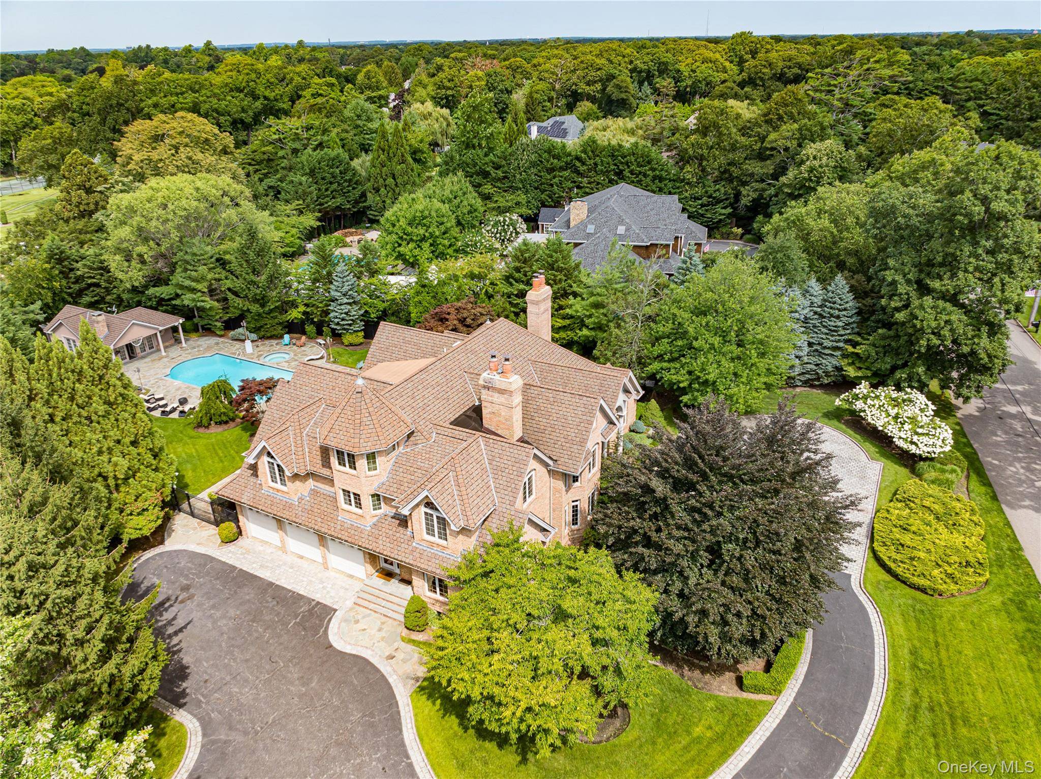 26 The Helm, East Islip, NY 11730