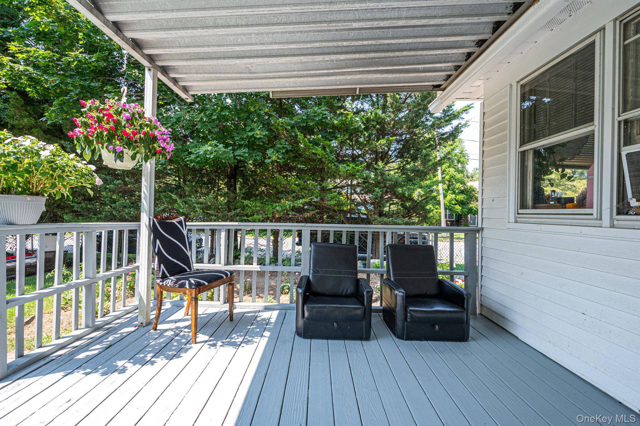41 Prospect PL, Riverhead, NY 11901