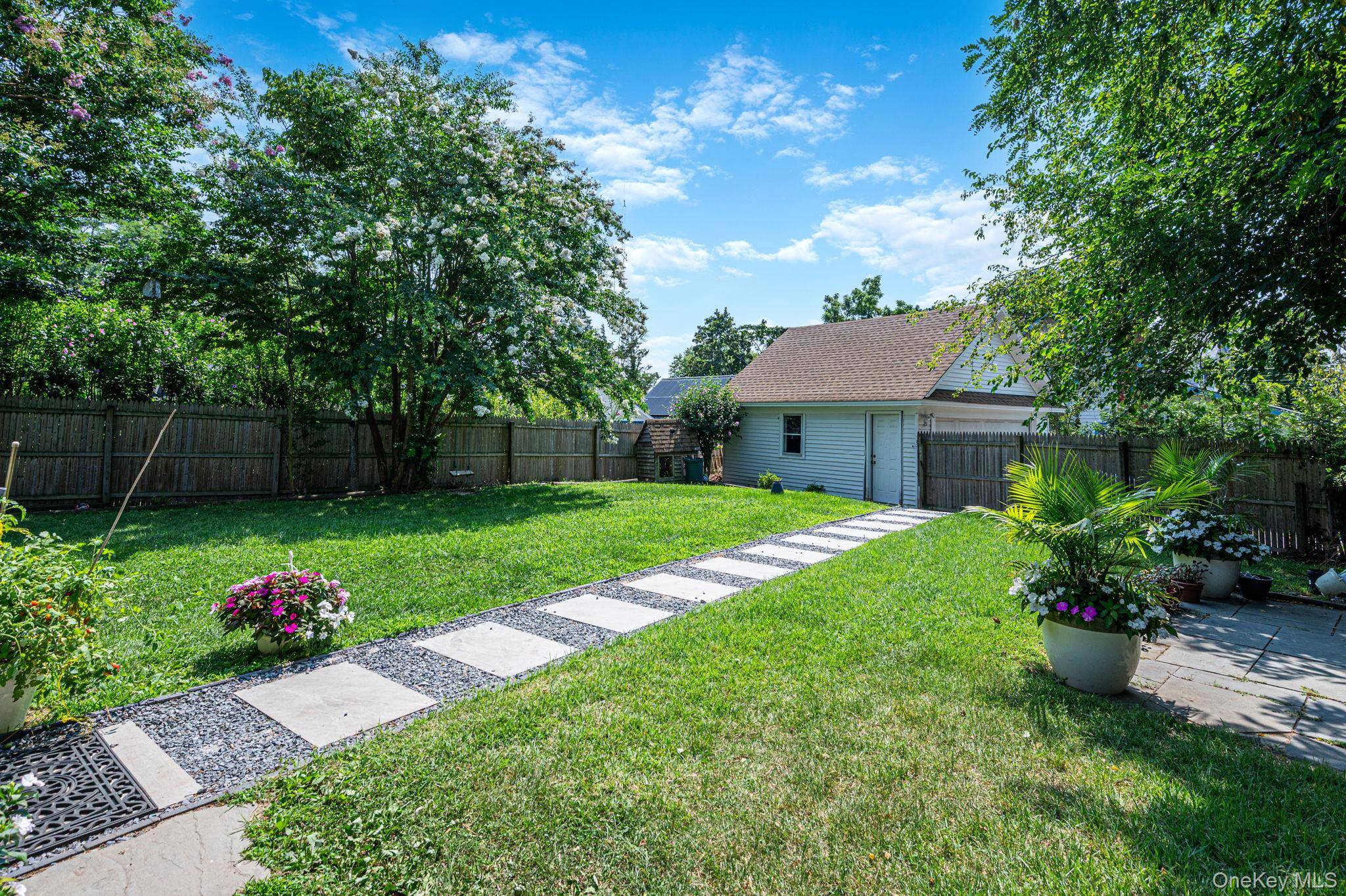 41 Prospect PL, Riverhead, NY 11901